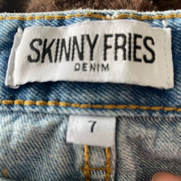 Skinny Fries- Highly Distressed Boyfriend Jeans 7 - Picture 5 of 8